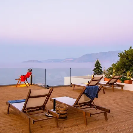 Beachfront Phi φ Agios Nikolaos