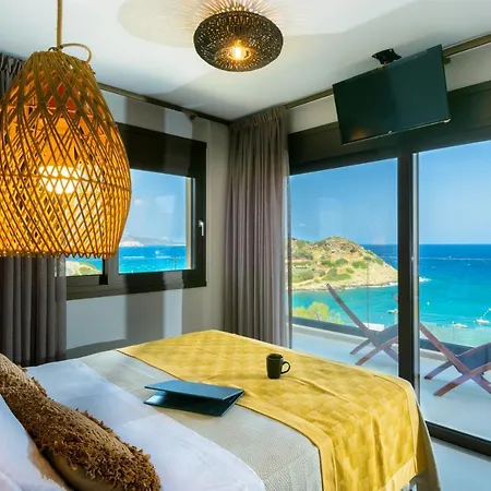 Villa Beachfront Phi φ
