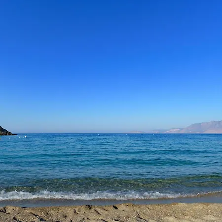 Villa Beachfront Phi φ Agios Nikolaos (Crete)
