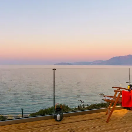 Villa Beachfront Phi φ Agios Nikolaos (Crete)