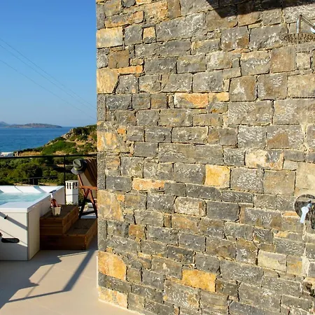 Beachfront Phi φ * Agios Nikolaos (Crete)